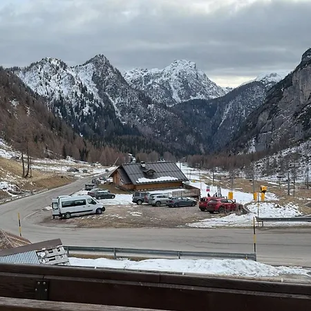 Rifugio Capanna Bill 3* 로카 피에토레